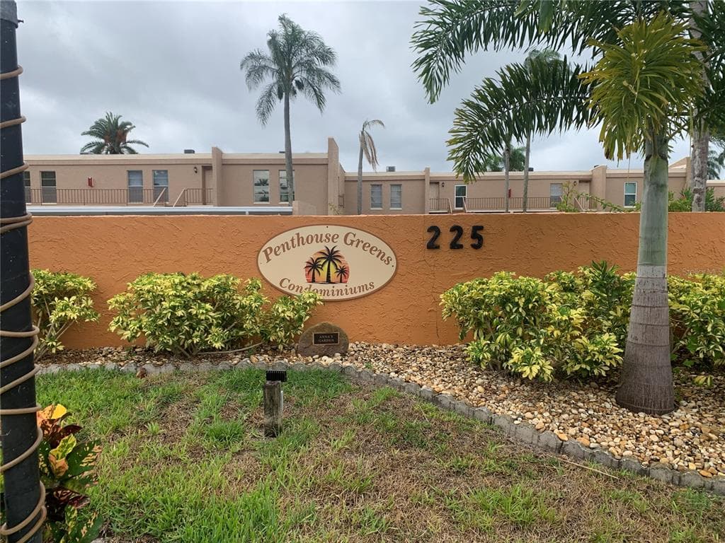 225 COUNTRY CLUB DRIVE UNIT E248 LARGO, FL 33771