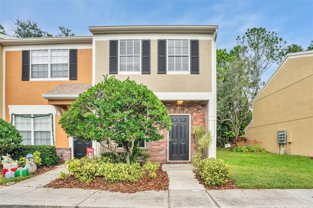 12430 BERKELEY SQUARE DRIVE TAMPA, FL 33626