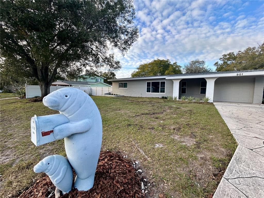 901 BAY BREEZE TERRACE