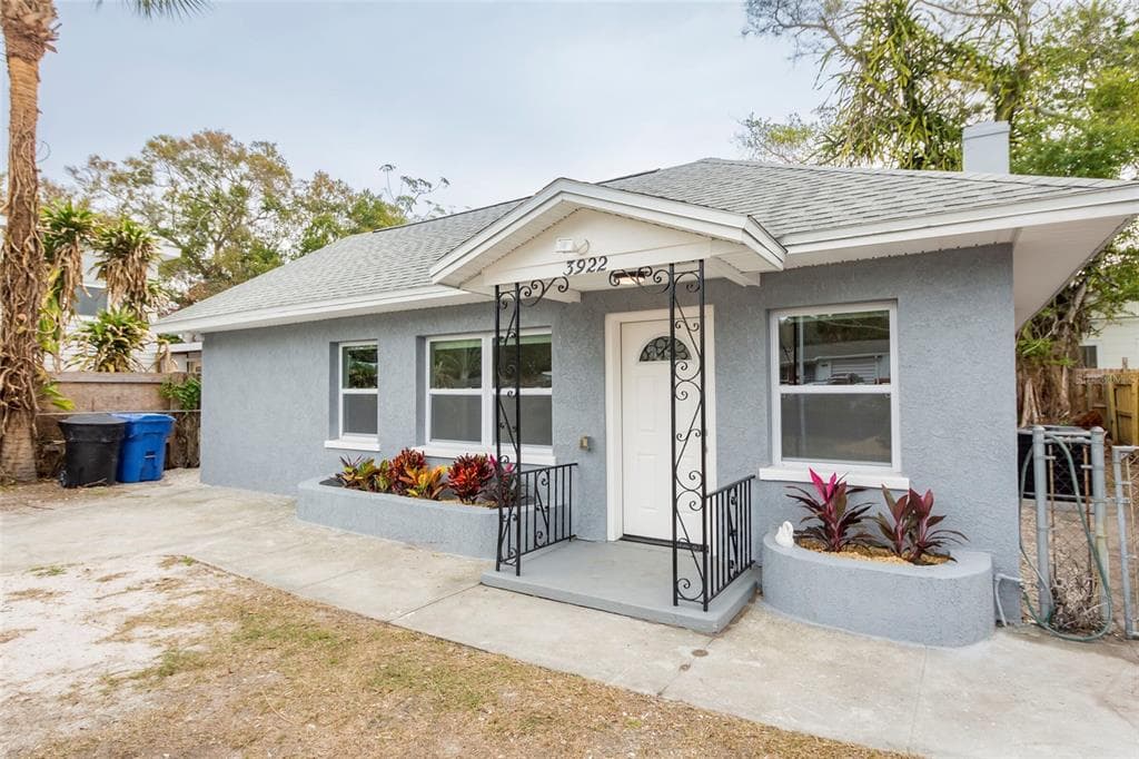 3922 MIRAMAR WAY S ST PETERSBURG, FL 33705