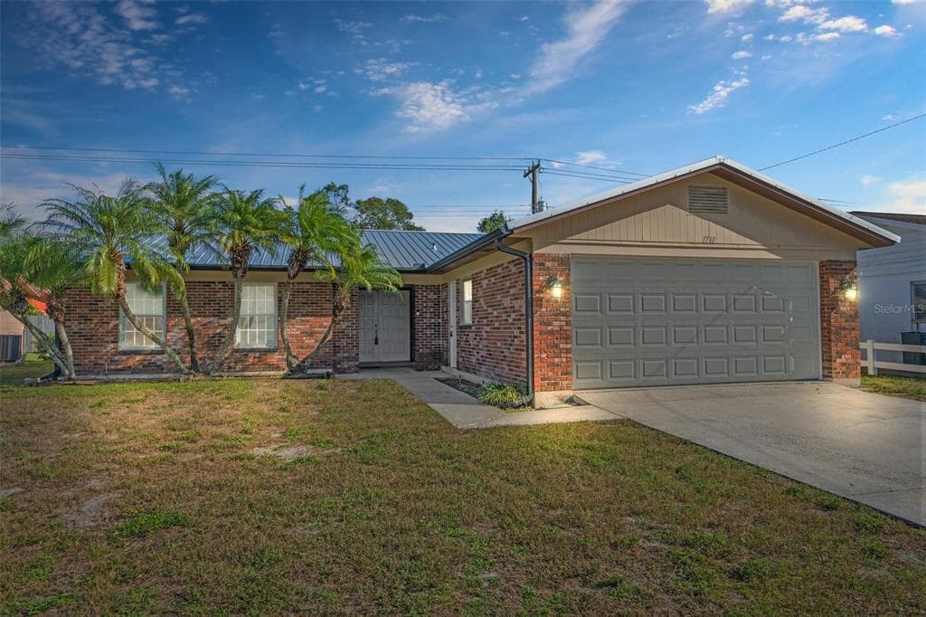 1710 LOWRY AVENUE LAKELAND, FL 33801