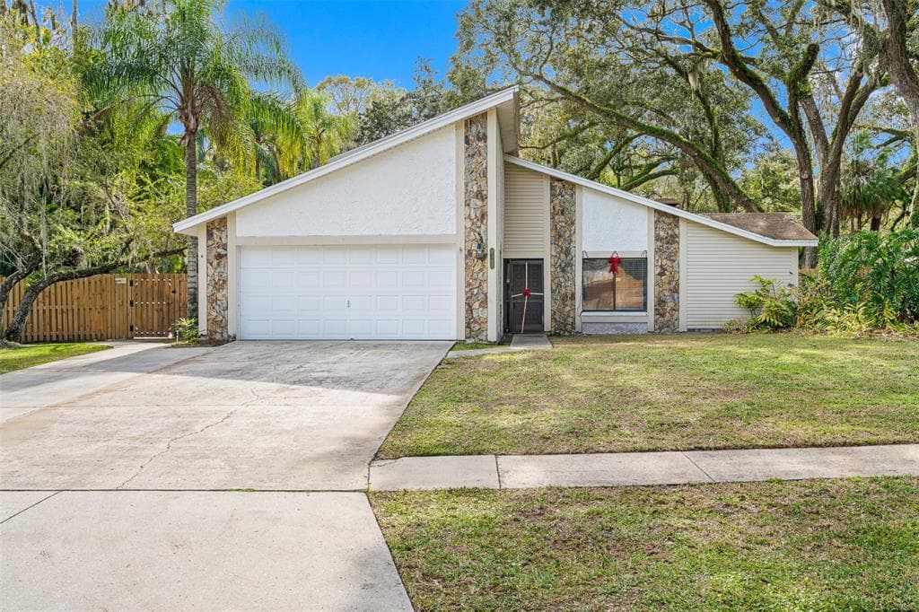 2507 HIGH OAKS LANE LUTZ, FL 33559