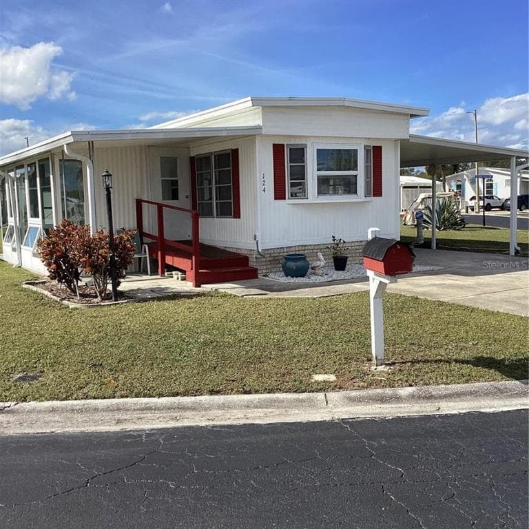 124 E SAINT LUCIA LOOP APOLLO BEACH, FL 33572