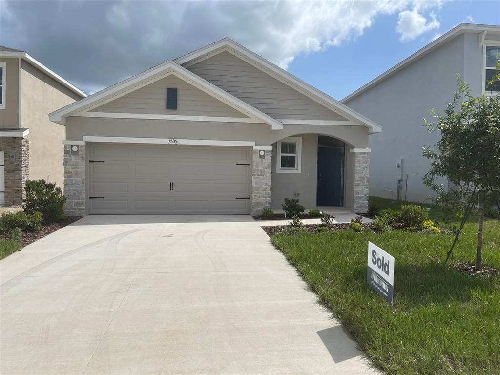 3535 MAPLE GROVE WAY PLANT CITY, FL 33565