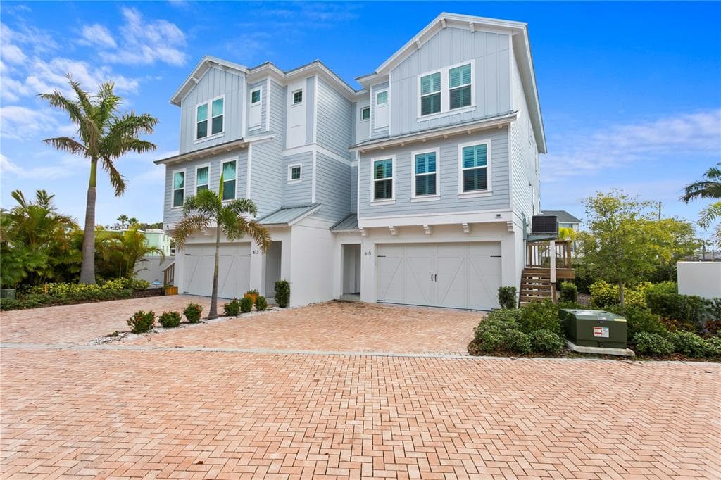 615 SEA COURT DUNEDIN, FL 34698