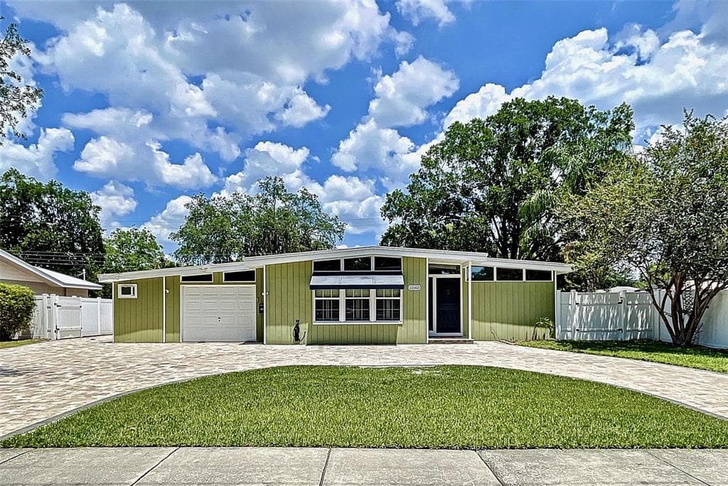 10503 ORANGE GROVE DRIVE TAMPA, FL 33618