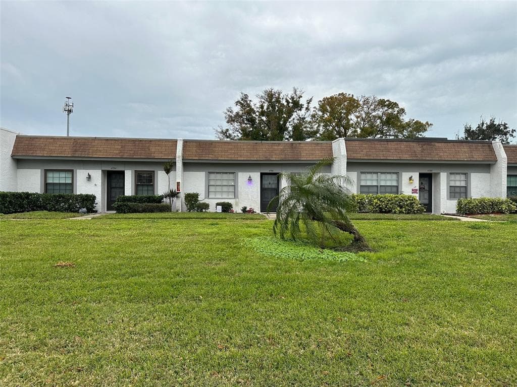 4786 LAKE VILLA DRIVE UNIT B CLEARWATER, FL 33762