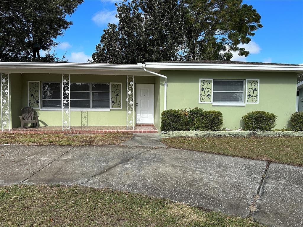 2000 RIPON DRIVE CLEARWATER, FL 33764