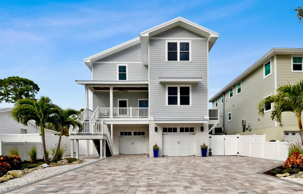 811 MICHIGAN AVENUE PALM HARBOR, FL 34683