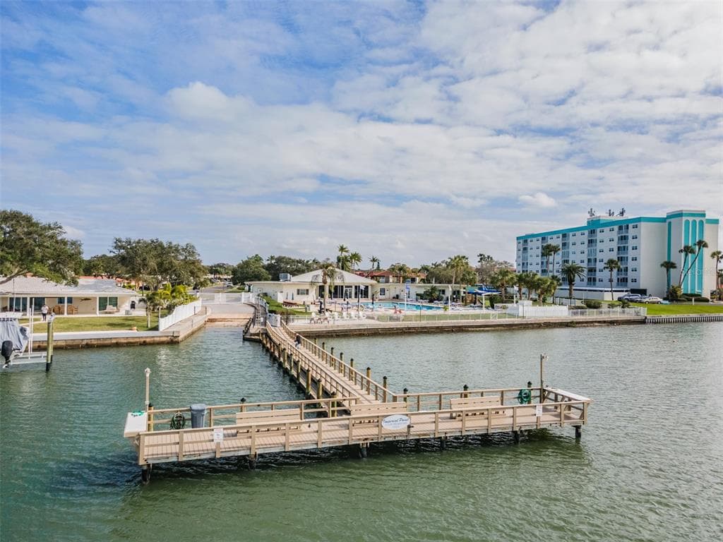 10350 IMPERIAL POINT DRIVE W UNIT 19 LARGO, FL 33774
