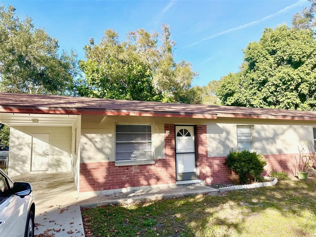 5931 CRESTMONT STREET UNIT B CLEARWATER, FL 33760