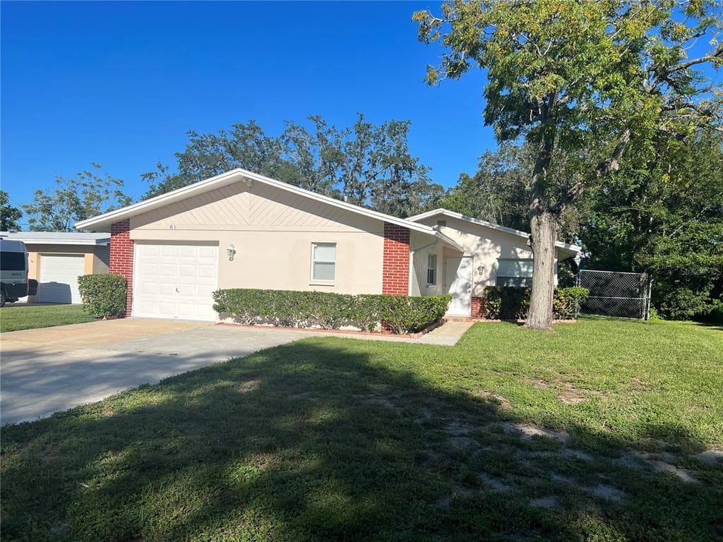 81 LEXINGTON DRIVE DUNEDIN, FL 34698