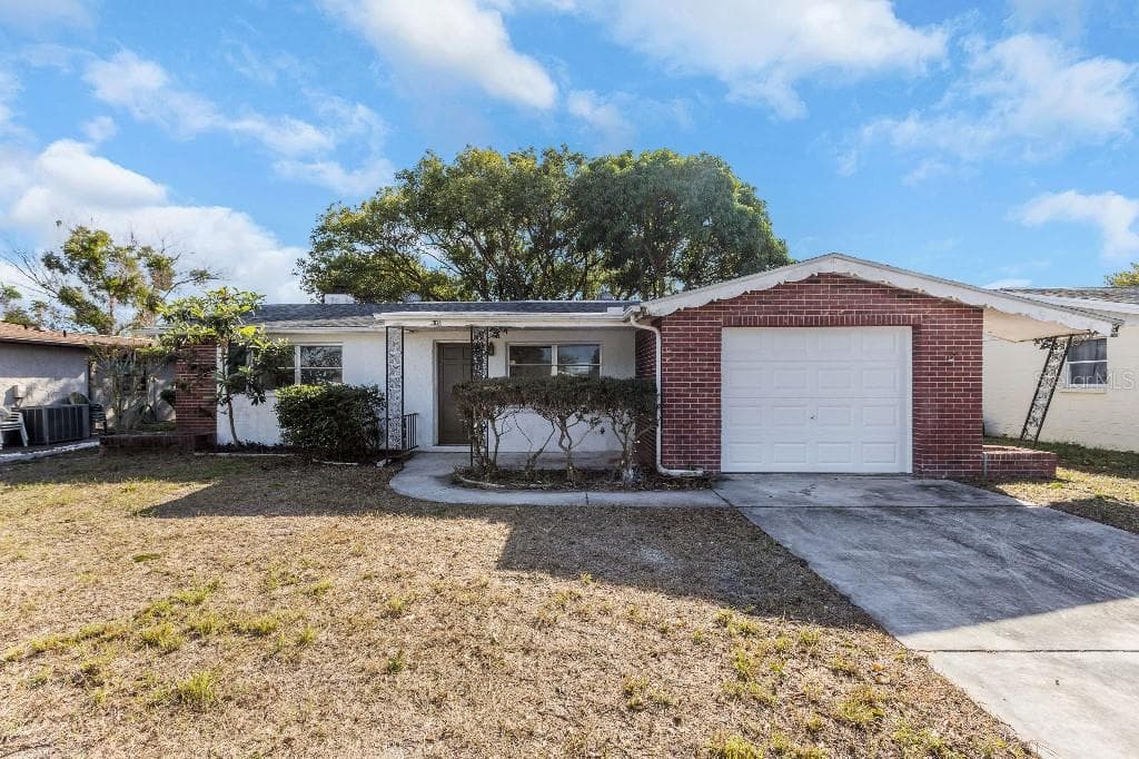 7024 POTOMAC DRIVE PORT RICHEY, FL 34668