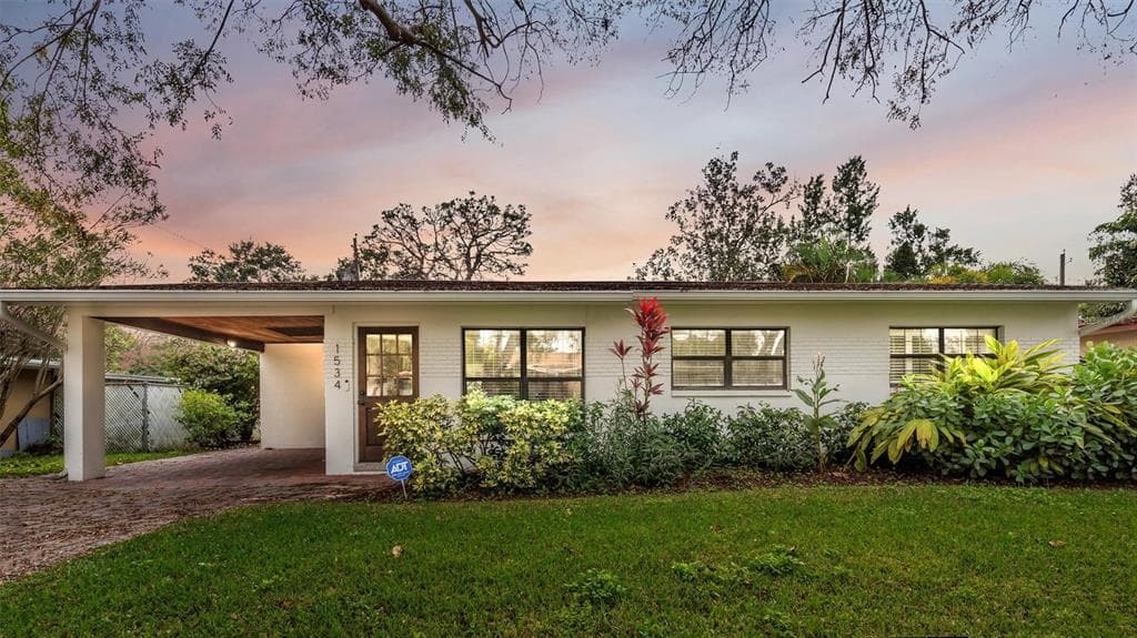 1534 W PARK LANE TAMPA, FL 33603