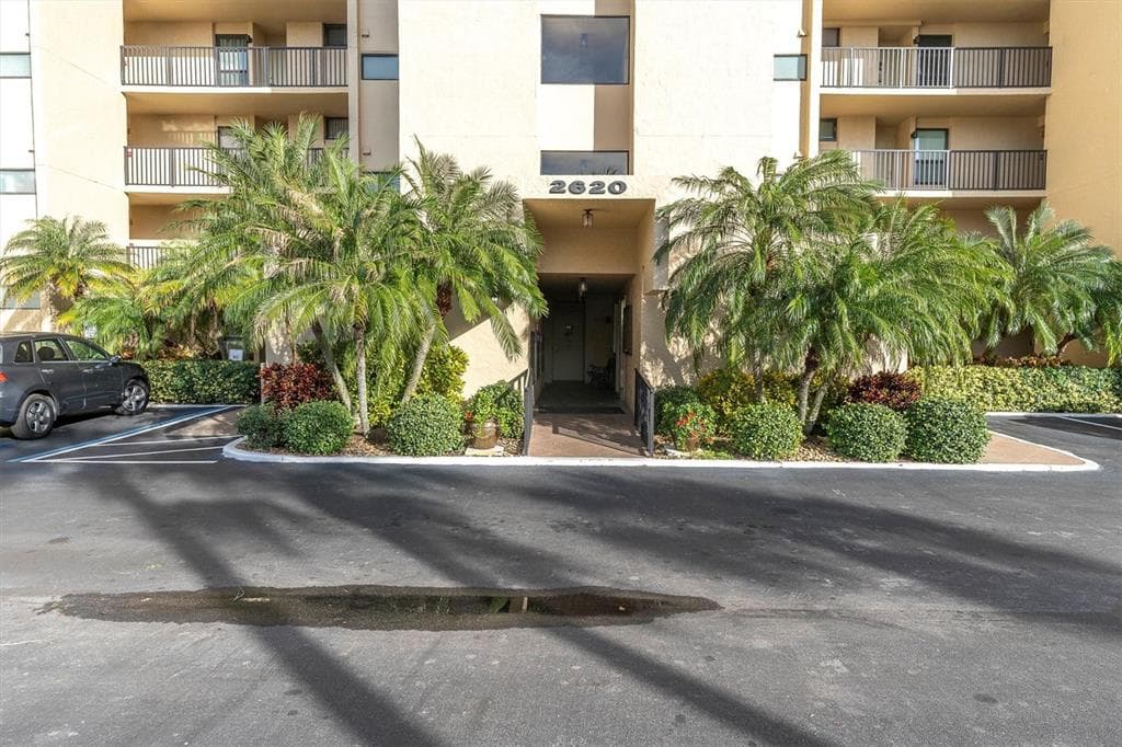 2620 COVE CAY DRIVE UNIT 502 CLEARWATER, FL 33760