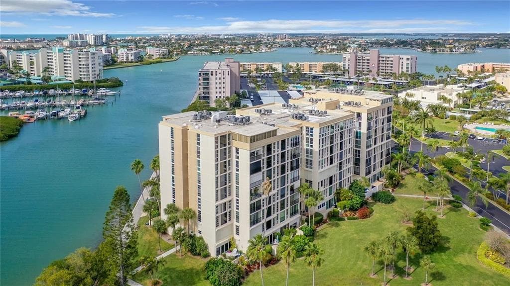 7400 SUN ISLAND DR S UNIT 405