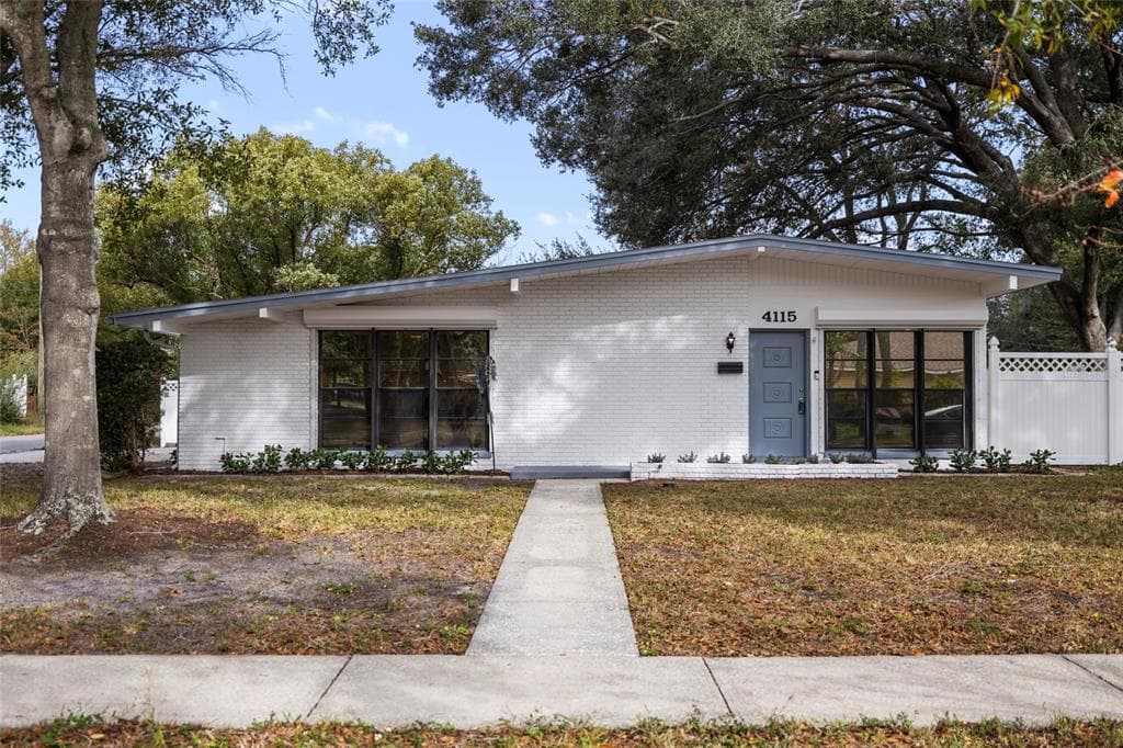 4115 W WISCONSIN AVENUE TAMPA, FL 33616