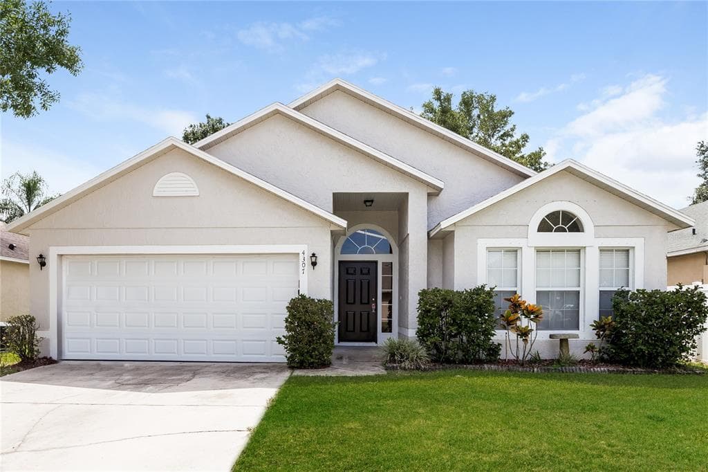 4307 PEMBRIDGE AVENUE ORLANDO, FL 32826
