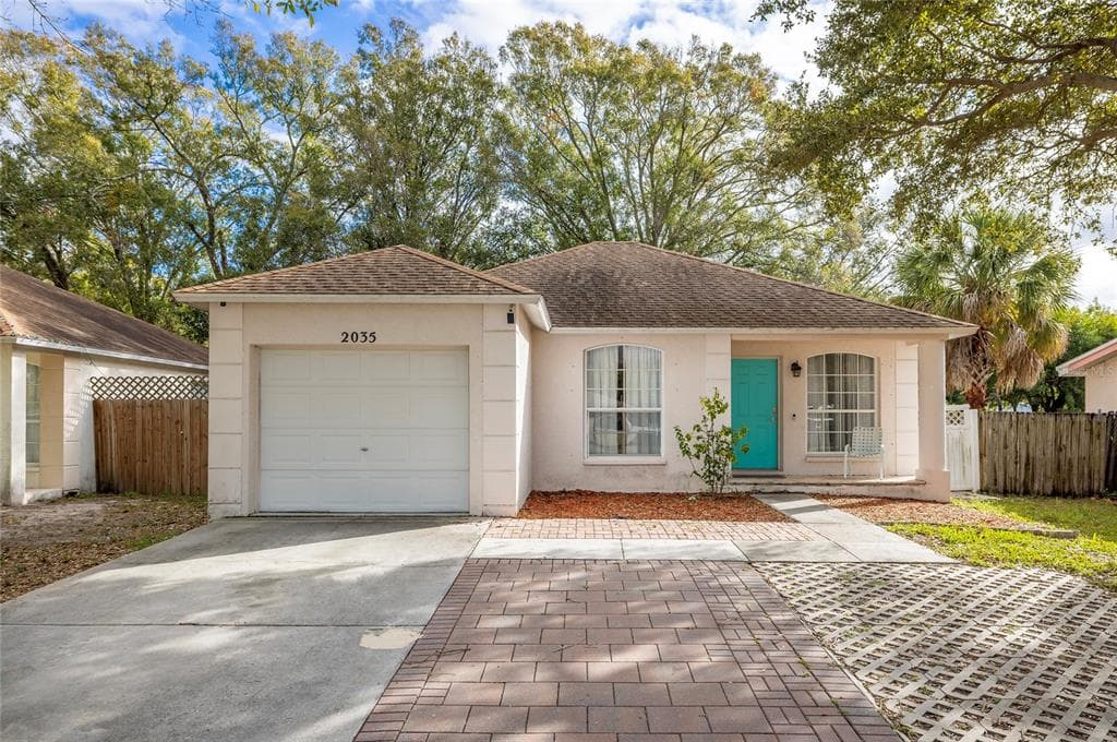 2035 CORAL WAY LARGO, FL 33771