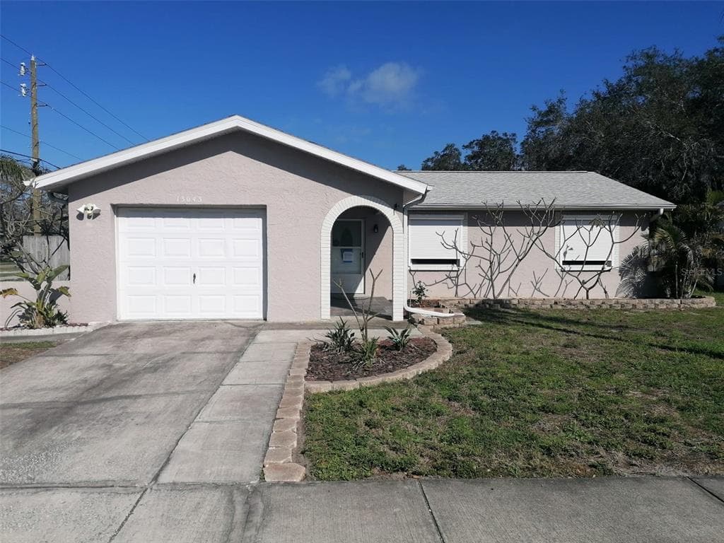 13043 124TH AVENUE LARGO, FL 33774