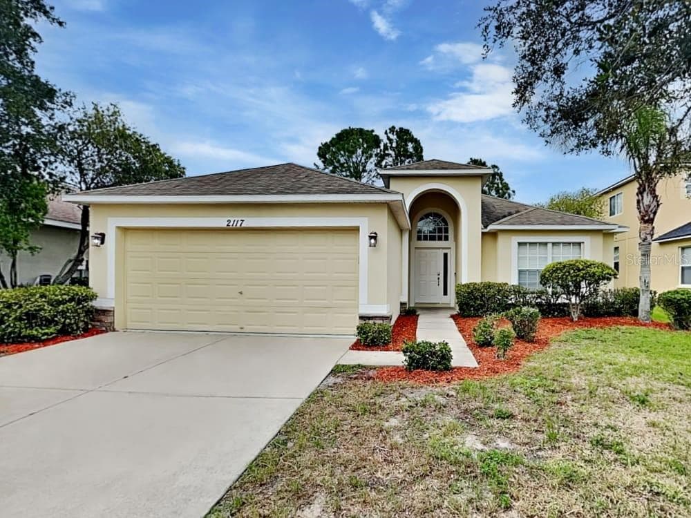 2117 COLVILLE CHASE DRIVE RUSKIN, FL 33570