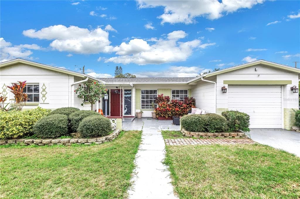 5874 33RD AVENUE N ST PETERSBURG, FL 33710