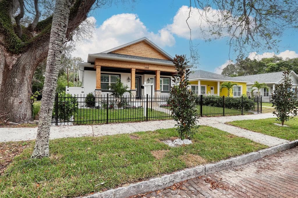 2820 4TH AVENUE S ST PETERSBURG, FL 33712