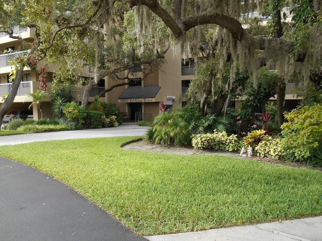 1928 GOLFVIEW DRIVE UNIT 1928 TARPON SPRINGS, FL 34689