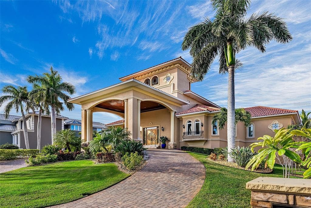 814 COLUMBUS DRIVE TIERRA VERDE, FL 33715