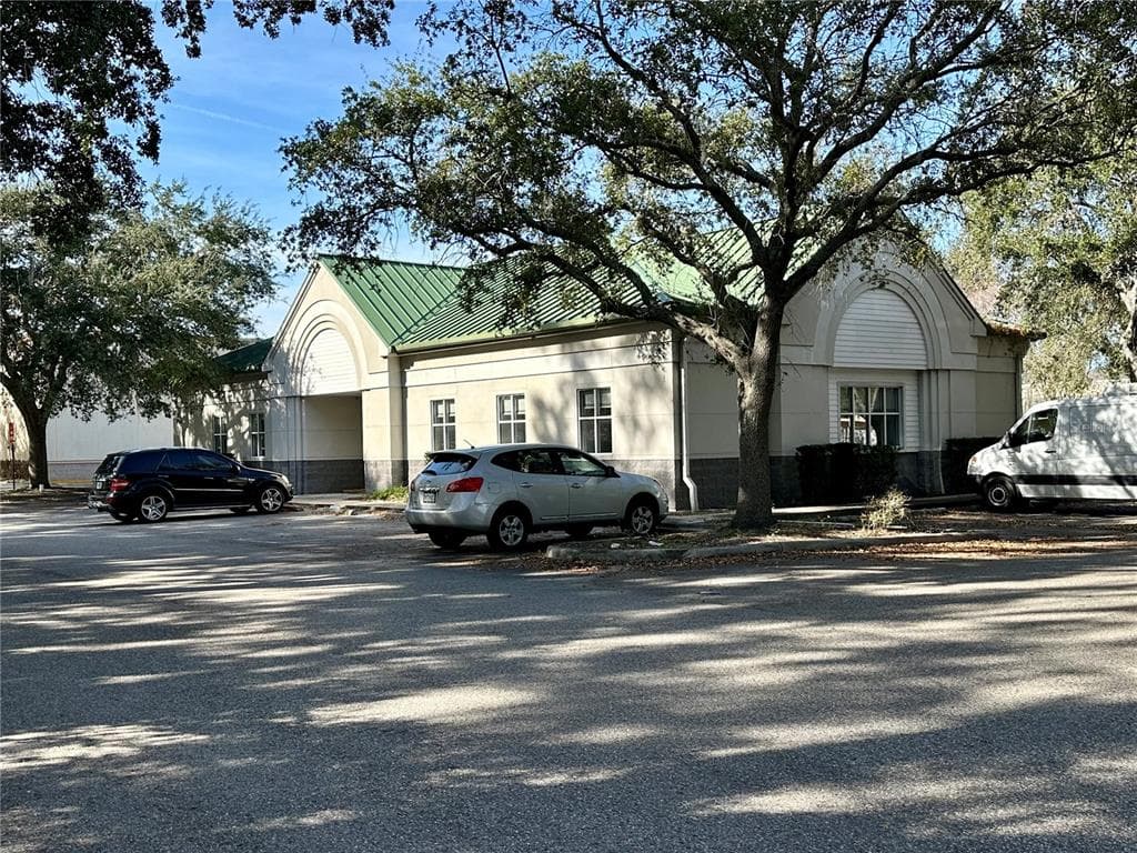 7919 GUNN HIGHWAY TAMPA, FL 33626