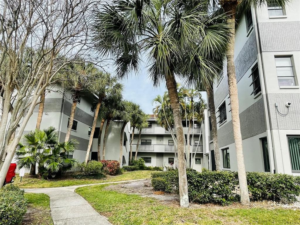 2650 COUNTRYSIDE BOULEVARD UNIT C201 CLEARWATER, FL 33761