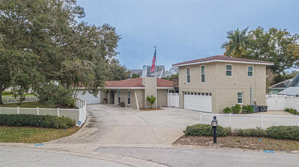 13478 98TH AVENUE SEMINOLE, FL 33776