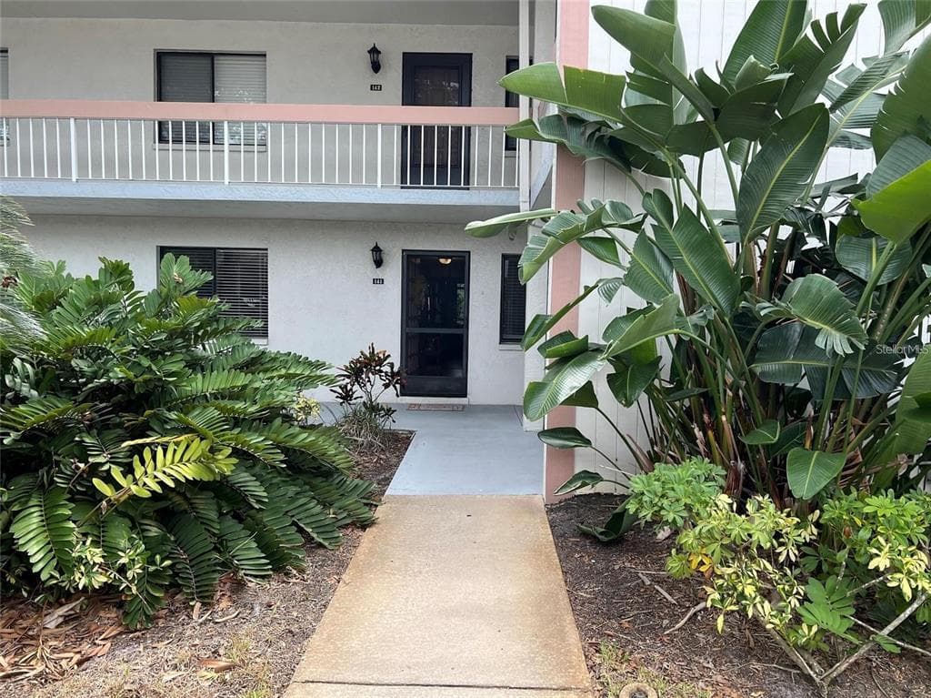 141 LAKEVIEW WAY UNIT 141 OLDSMAR, FL 34677