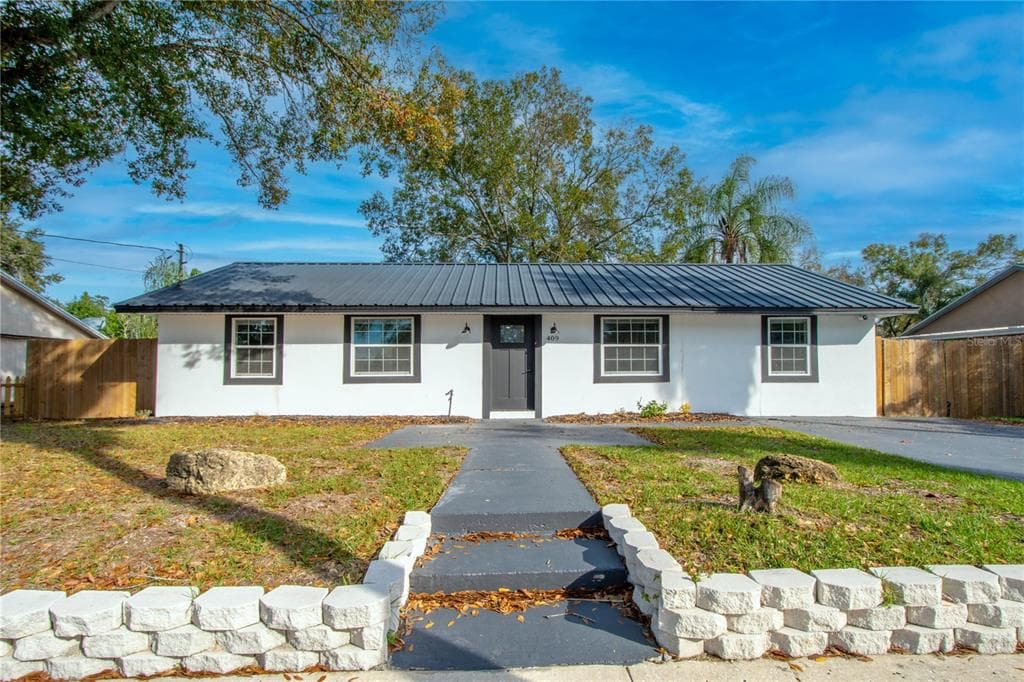409 13TH STREET NE RUSKIN, FL 33570