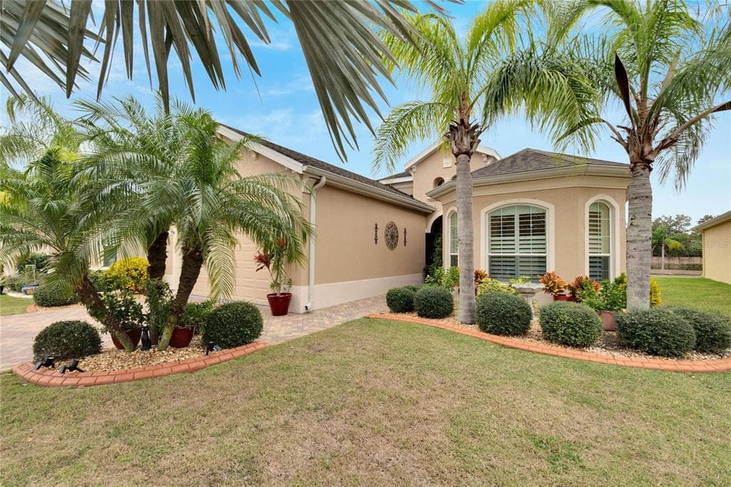 1637 EMERALD DUNES DRIVE SUN CITY CENTER, FL 33573