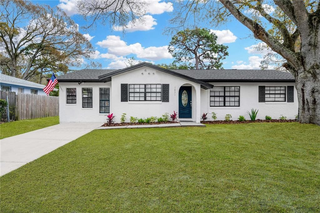 5831 LANGSTON DRIVE TAMPA, FL 33619