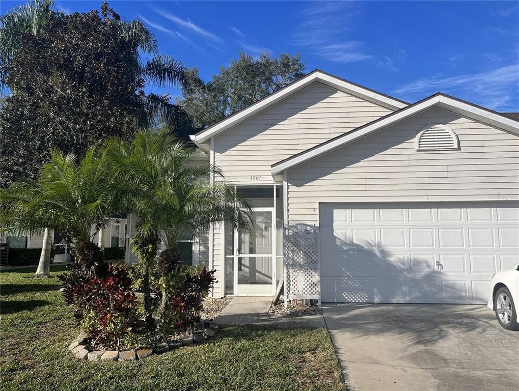 1701 LAKE HERON DRIVE LUTZ, FL 33549
