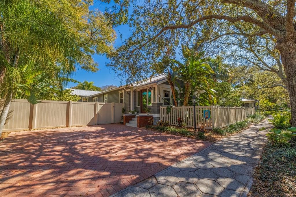 1107 3RD STREET N ST PETERSBURG, FL 33701