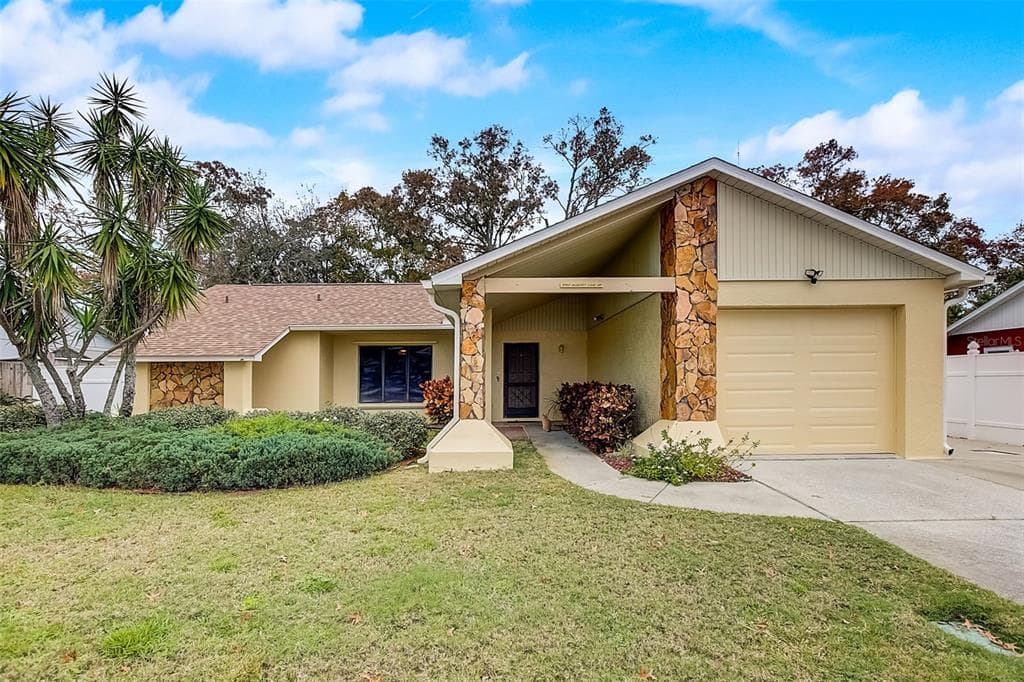 2503 BLOSSOM LAKE DRIVE HOLIDAY, FL 34691