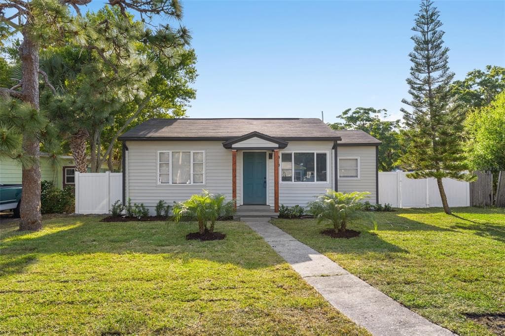 919 GRAY STREET S GULFPORT, FL 33707