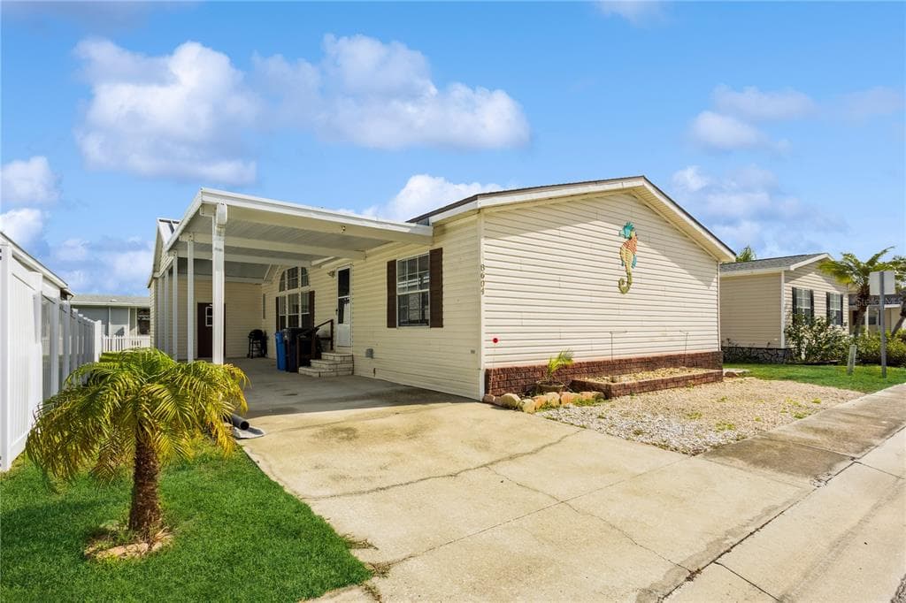 8604 FANTASIA PARK WAY RIVERVIEW, FL 33578