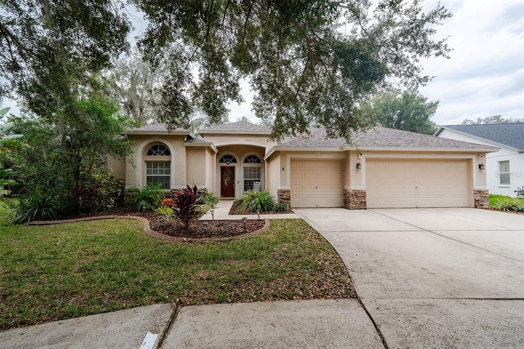 14814 HERONGLEN DRIVE LITHIA, FL 33547