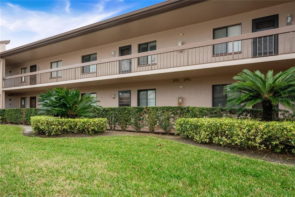 106 MARY DRIVE UNIT 6 OLDSMAR, FL 34677