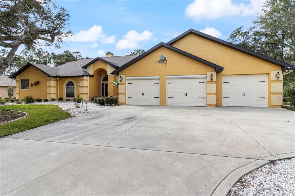 3 GINGERWOOD DRIVE