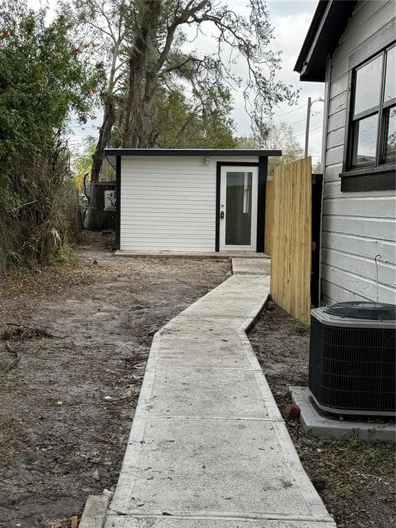 3628 E 38TH AVENUE UNIT B TAMPA, FL 33610