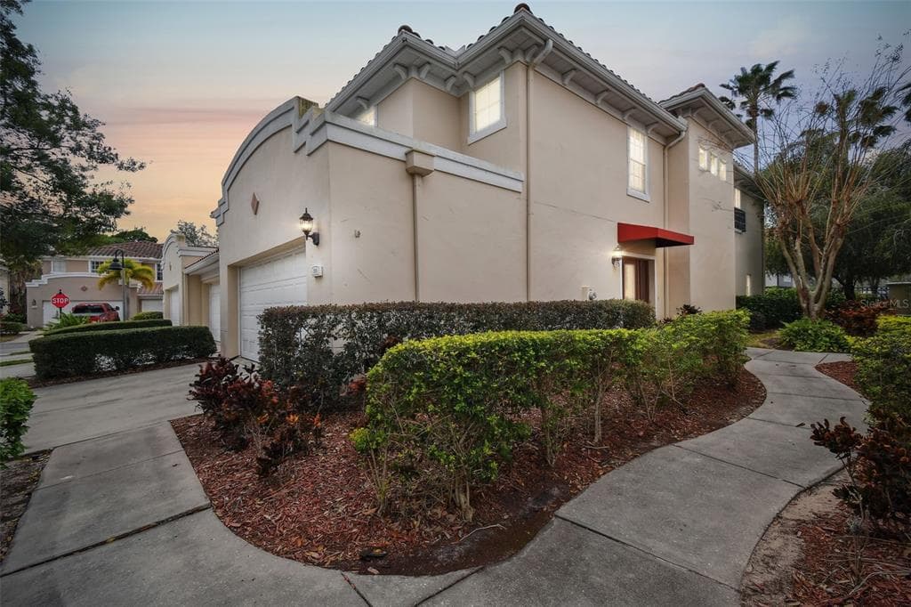 106 VALENCIA CIRCLE ST PETERSBURG, FL 33716