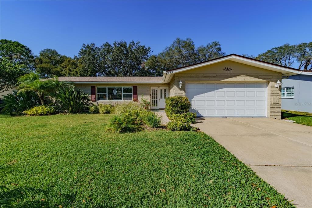 734 LAKE FOREST ROAD CLEARWATER, FL 33765