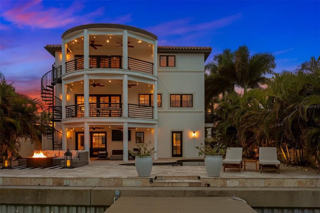 294 115TH AVENUE TREASURE ISLAND, FL 33706