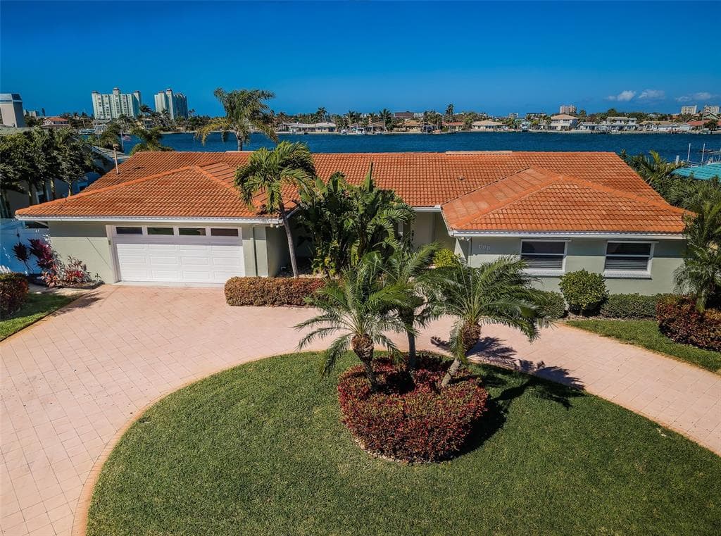 411 55TH AVENUE ST PETE BEACH, FL 33706