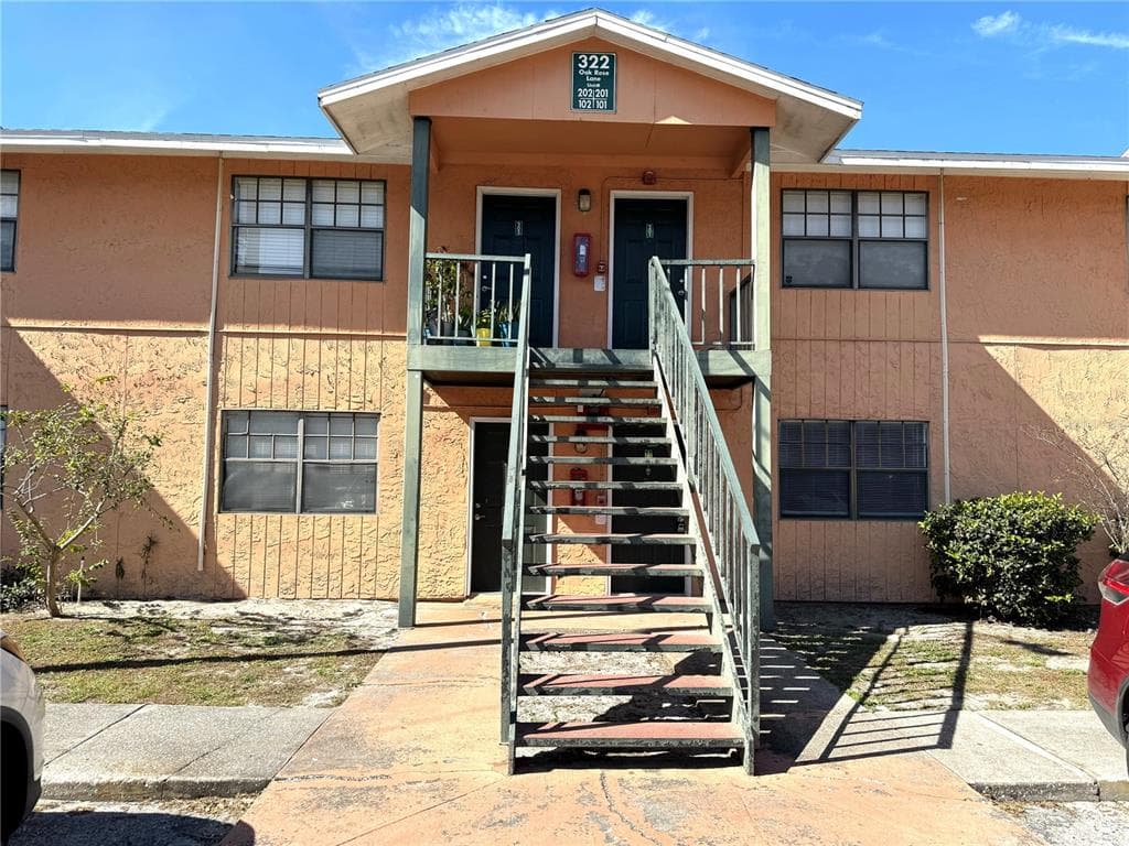 322 OAK ROSE LANE UNIT 101 TAMPA, FL 33612